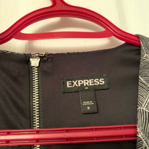 🌵Express Monochrome Print Dress w/ Back Slit🌵 - Picture 9 of 9